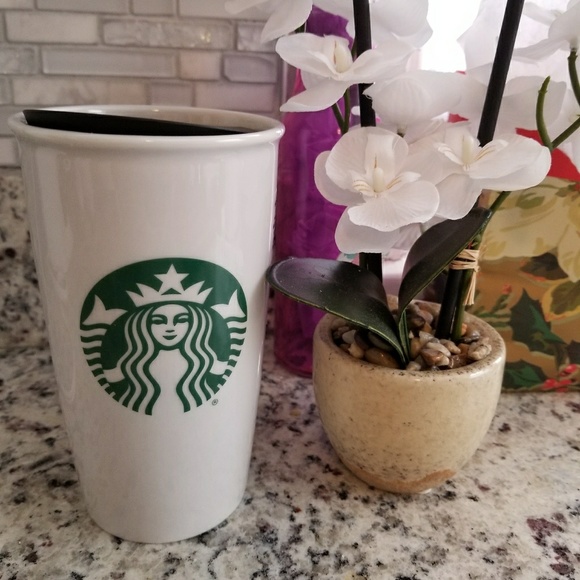 Starbucks Accessories - Starbucks ceramic mug w/ lid, brand new❣🎉🎊